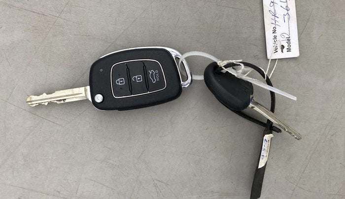 2023 Hyundai GRAND I10 NIOS SPORTZ 1.2 KAPPA VTVT, Petrol, Manual, 31,310 km, Key Close Up