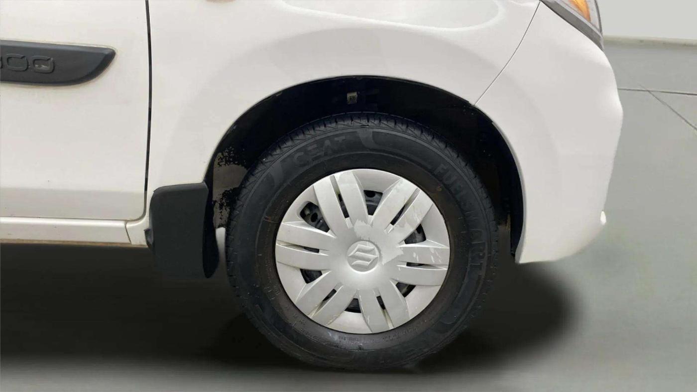 2021 Maruti Alto LXI O, Petrol, Manual, 23,110 km, Right Front Wheel