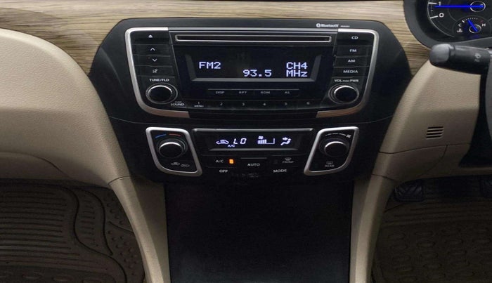 2018 Maruti Ciaz DELTA 1.5 SHVS MT PETROL, Petrol, Manual, 76,330 km, AC Unit - Front vent has minor damage