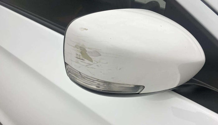 2018 Maruti Ciaz DELTA 1.5 SHVS MT PETROL, Petrol, Manual, 76,330 km, Right rear-view mirror - Minor scratches