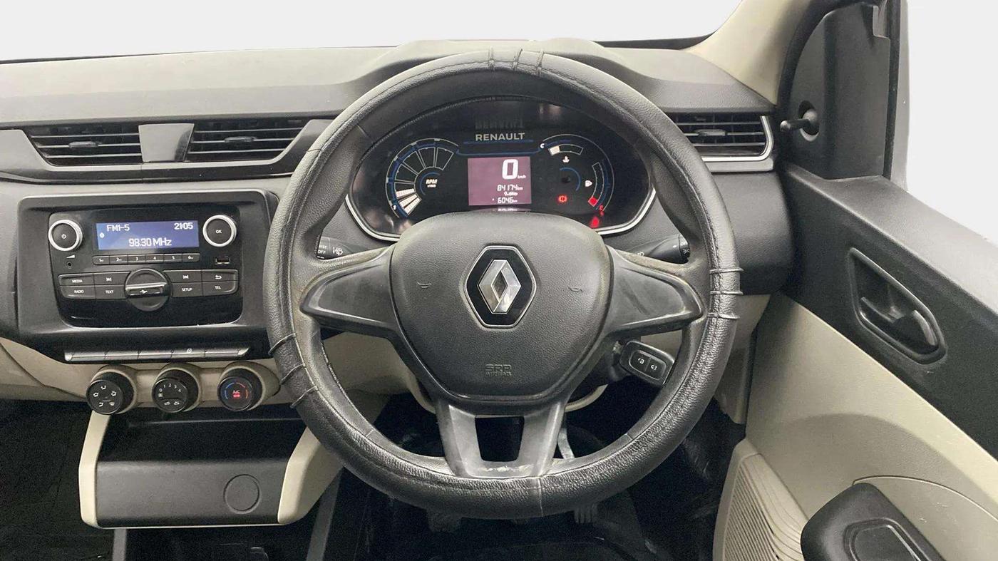 2020 Renault TRIBER RXL MT, Petrol, Manual, 84,174 km, Steering Wheel Close Up