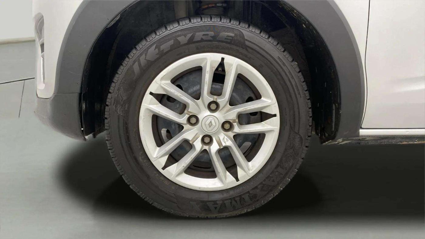 2020 Renault TRIBER RXL MT, Petrol, Manual, 84,174 km, Left Front Wheel