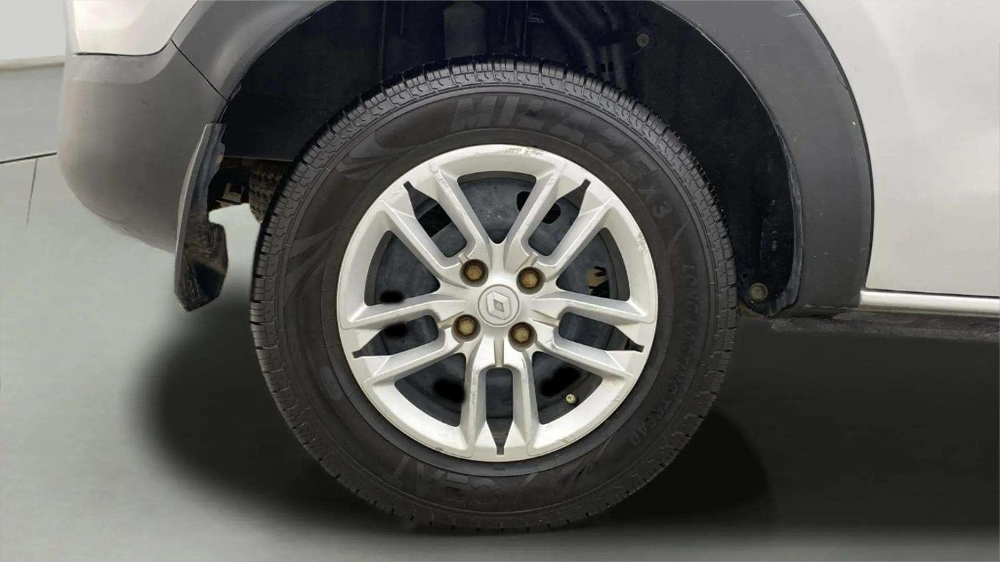 2020 Renault TRIBER RXL MT, Petrol, Manual, 84,174 km, Right Rear Wheel