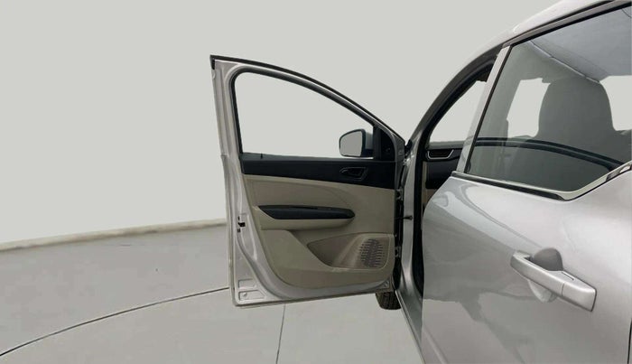 2020 Renault TRIBER RXL MT, Petrol, Manual, 84,174 km, LHS Front Door