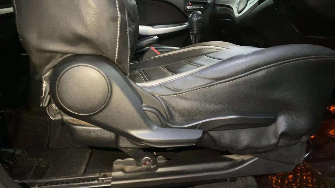 2017 Maruti Baleno ZETA PETROL 1.2, Petrol, Manual, 52,568 km, Driver Side Adjustment Panel