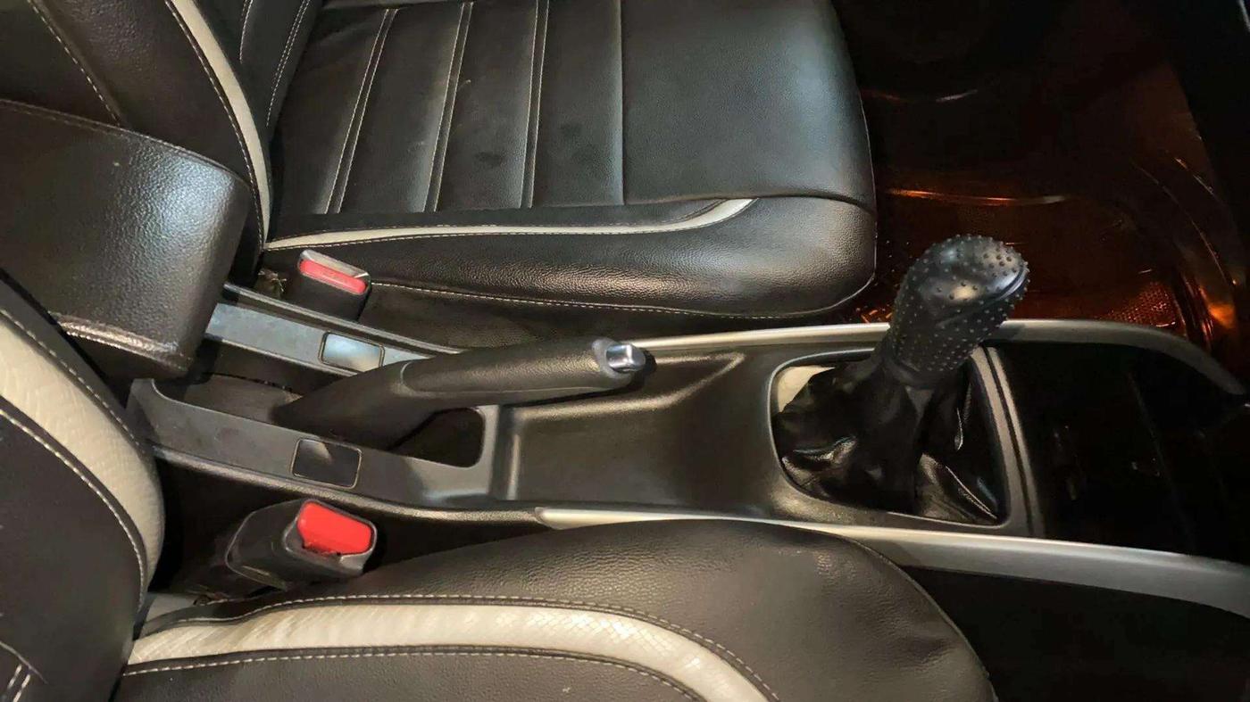 2017 Maruti Baleno ZETA PETROL 1.2, Petrol, Manual, 52,568 km, Gear Lever