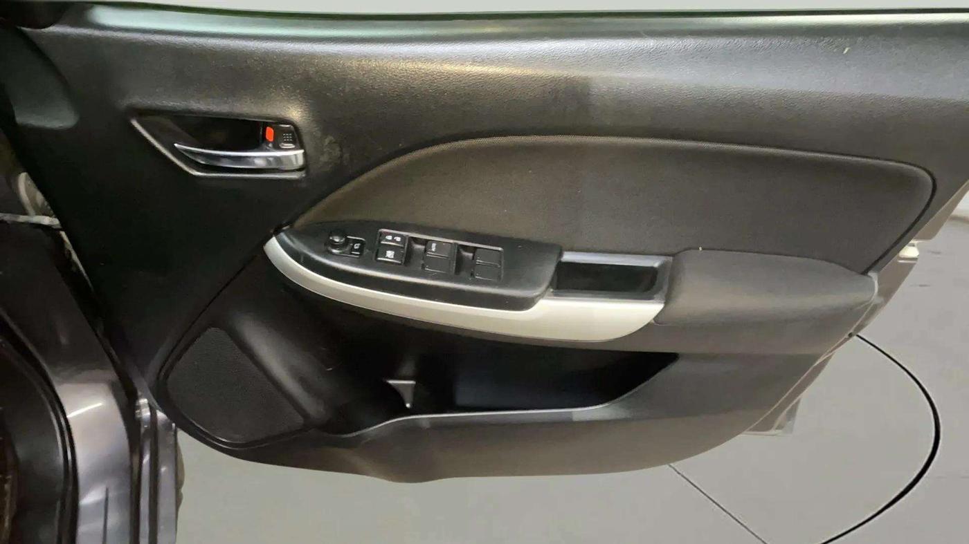 2017 Maruti Baleno ZETA PETROL 1.2, Petrol, Manual, 52,568 km, Driver Side Door Panels Control