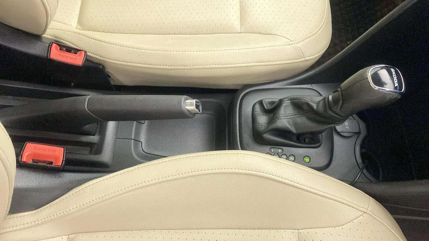 2021 Skoda Rapid STYLE AT TSI, Petrol, Automatic, 45,972 km, Gear Lever