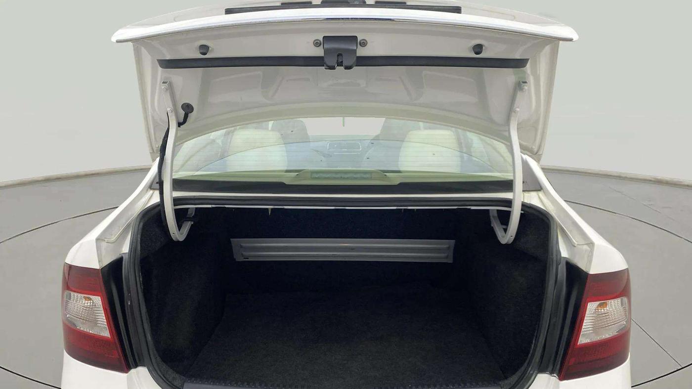 2021 Skoda Rapid STYLE AT TSI, Petrol, Automatic, 45,972 km, Boot Door Open