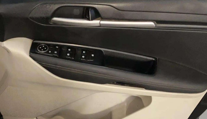 2022 KIA SONET HTX 1.5, Diesel, Manual, 35,904 km, Driver Side Door Panels Control