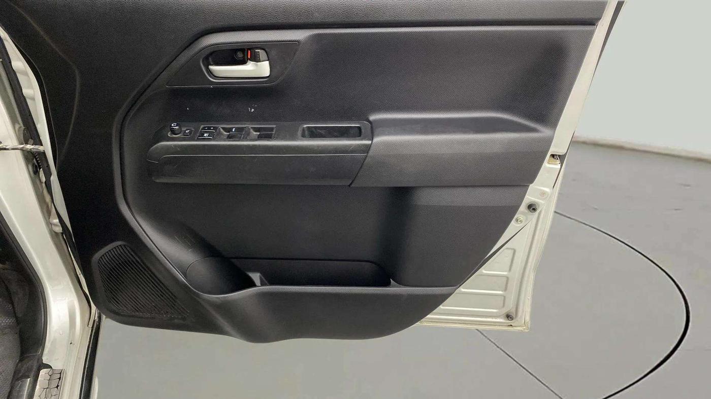 2019 Maruti New Wagon-R ZXI 1.2, Petrol, Manual, 60,245 km, Driver Side Door Panels Control