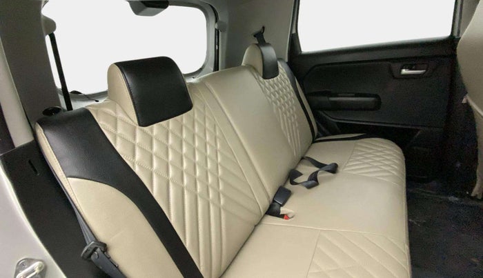 2019 Maruti New Wagon-R ZXI 1.2, Petrol, Manual, 60,233 km, Right Side Rear Door Cabin