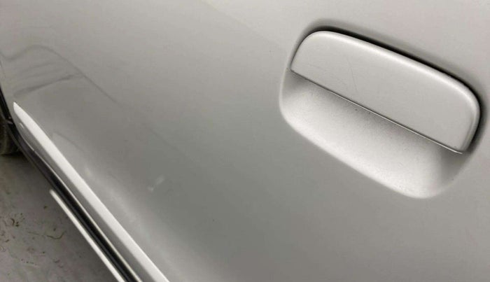2019 Maruti New Wagon-R ZXI 1.2, Petrol, Manual, 60,233 km, Front passenger door - Minor scratches