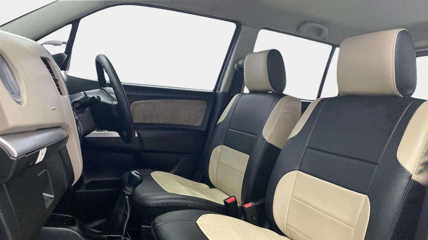 2013 Maruti Wagon R 1.0 VXI, Petrol, Manual, 63,584 km, Right Side Front Door Cabin