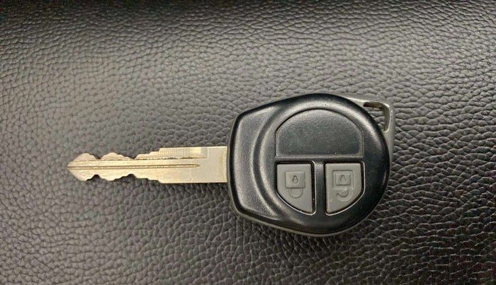 2013 Maruti Wagon R 1.0 VXI, Petrol, Manual, 63,539 km, Key Close Up