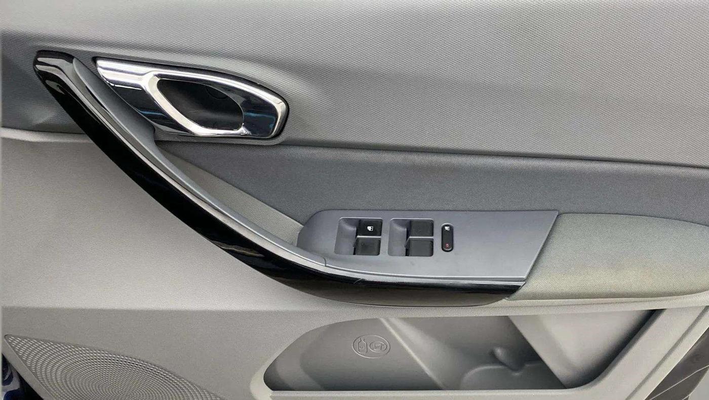 2020 Tata TIGOR XZ PLUS PETROL, Petrol, Manual, 32,807 km, Driver Side Door Panels Control