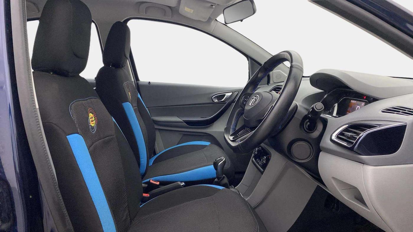 2020 Tata TIGOR XZ PLUS PETROL, Petrol, Manual, 32,807 km, Right Side Front Door Cabin