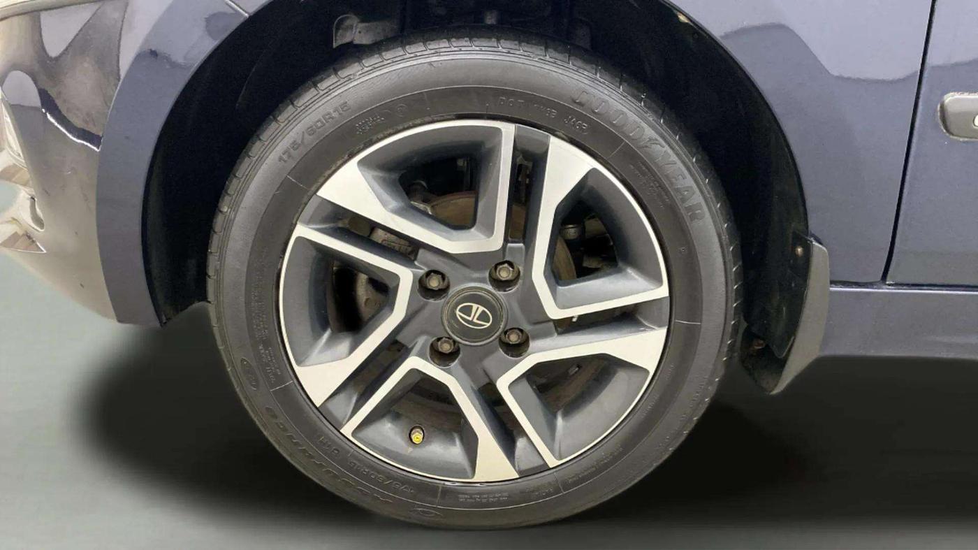 2020 Tata TIGOR XZ PLUS PETROL, Petrol, Manual, 32,807 km, Left Front Wheel