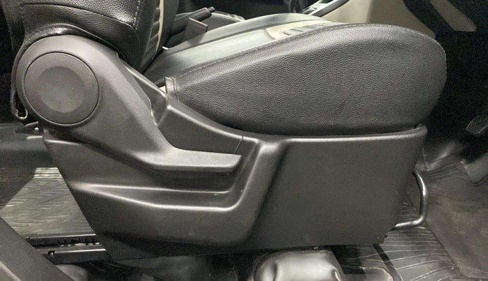 2022 Maruti New Wagon-R LXI CNG (O) 1.0, CNG, Manual, 9,686 km, Driver Side Adjustment Panel