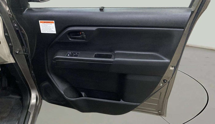 2022 Maruti New Wagon-R LXI CNG (O) 1.0, CNG, Manual, 9,686 km, Driver Side Door Panels Control