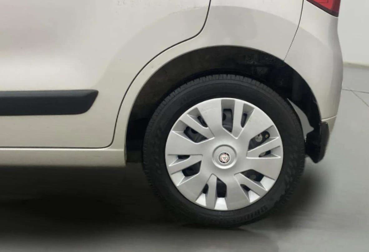 2017 Maruti Wagon R 1.0 VXI, CNG, Manual, 81,879 km, Left Rear Wheel