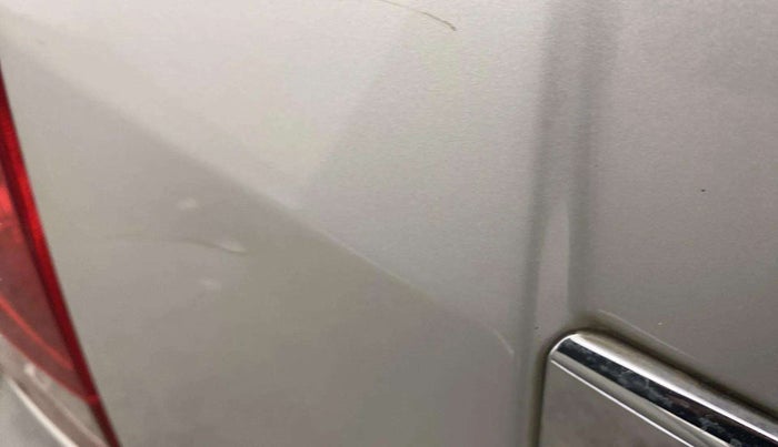 2017 Maruti Wagon R 1.0 VXI, CNG, Manual, 81,879 km, Dicky (Boot door) - Slightly dented