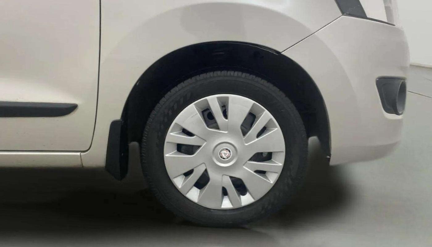 2017 Maruti Wagon R 1.0 VXI, CNG, Manual, 81,879 km, Right Front Wheel
