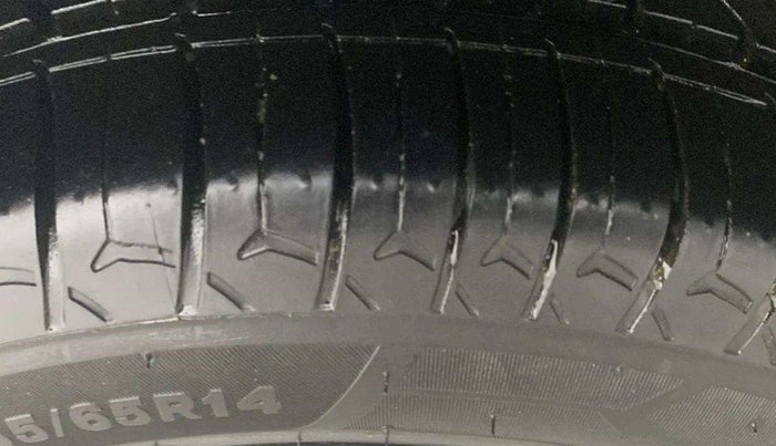 2017 Maruti Wagon R 1.0 VXI, CNG, Manual, 81,879 km, Right Rear Tyre Tread