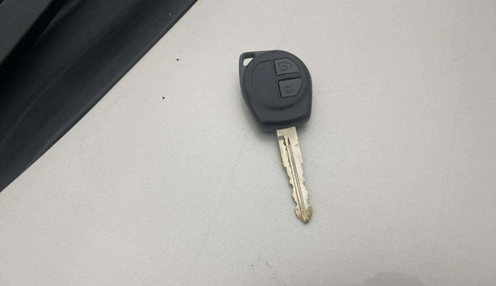 2017 Maruti Wagon R 1.0 VXI, CNG, Manual, 81,879 km, Key Close Up