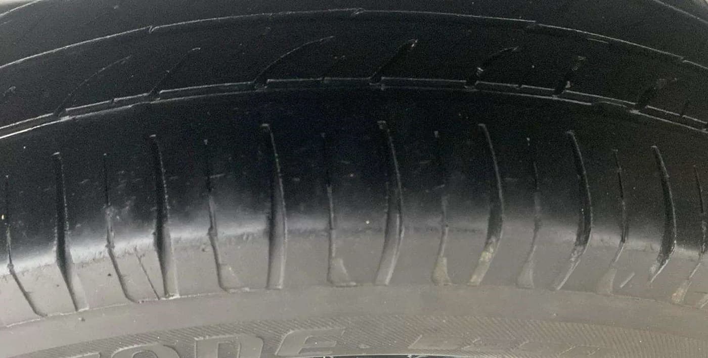 2017 Maruti Wagon R 1.0 VXI, CNG, Manual, 81,879 km, Left Rear Tyre Tread