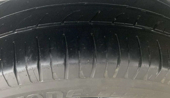 2017 Maruti Wagon R 1.0 VXI, CNG, Manual, 81,879 km, Left Rear Tyre Tread