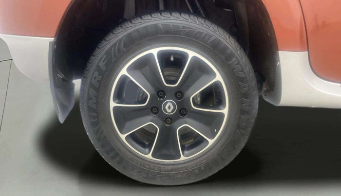 2018 Renault Duster RXS CVT, Petrol, Automatic, 26,394 km, Right Rear Wheel