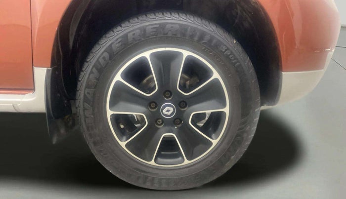 2018 Renault Duster RXS CVT, Petrol, Automatic, 26,394 km, Right Front Wheel