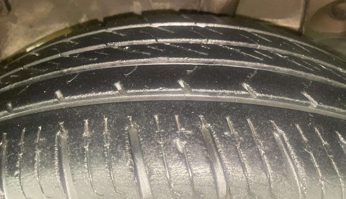 2018 Renault Duster RXS CVT, Petrol, Automatic, 26,394 km, Left Rear Tyre Tread