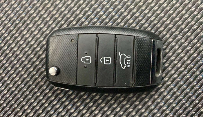 2023 KIA SELTOS HTE 1.5D IMT, Diesel, Manual, 36,324 km, Key Close Up