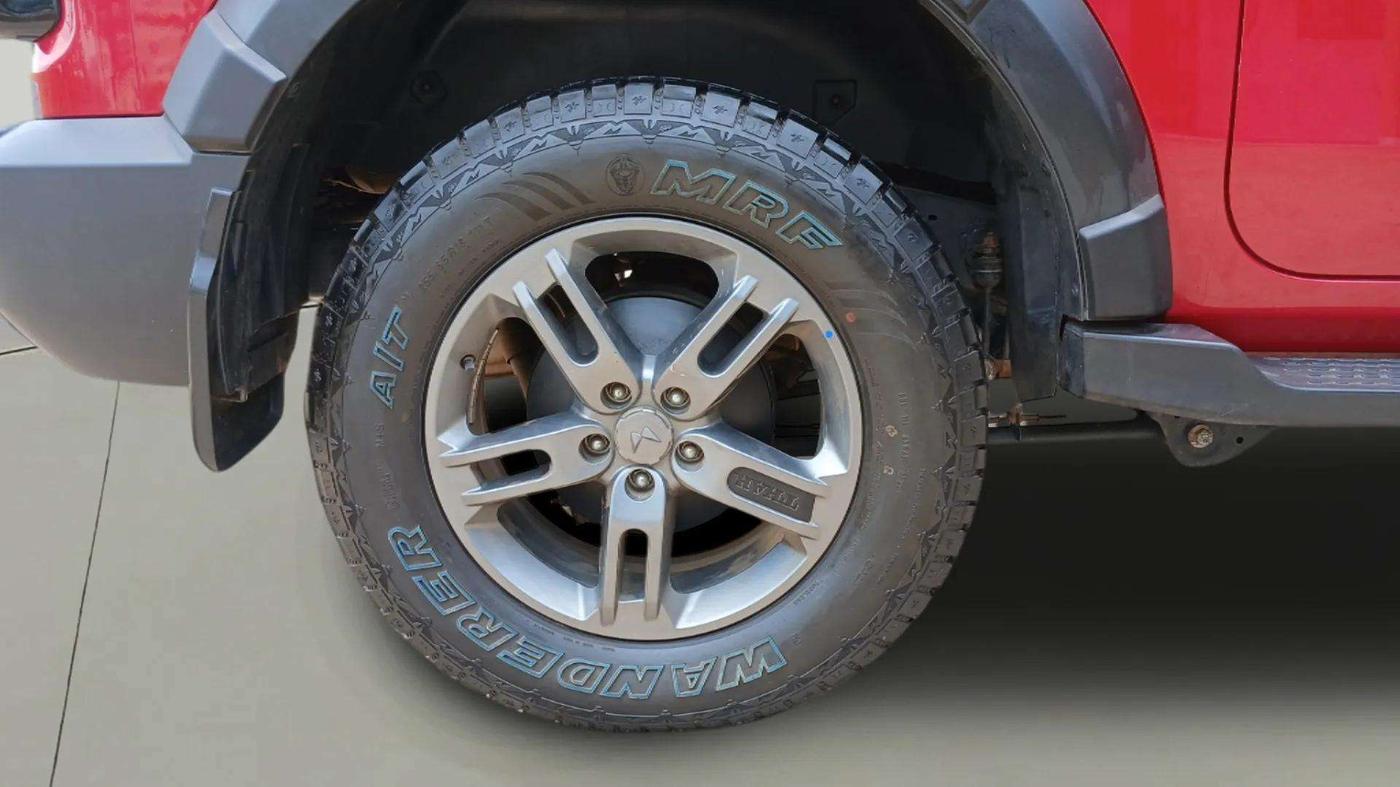 2022 Mahindra Thar LX PETROL HT 4WD AT, Petrol, Automatic, 22,729 km, Right Rear Wheel