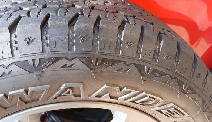 2022 Mahindra Thar LX PETROL HT 4WD AT, Petrol, Automatic, 22,729 km, Left Rear Tyre Tread