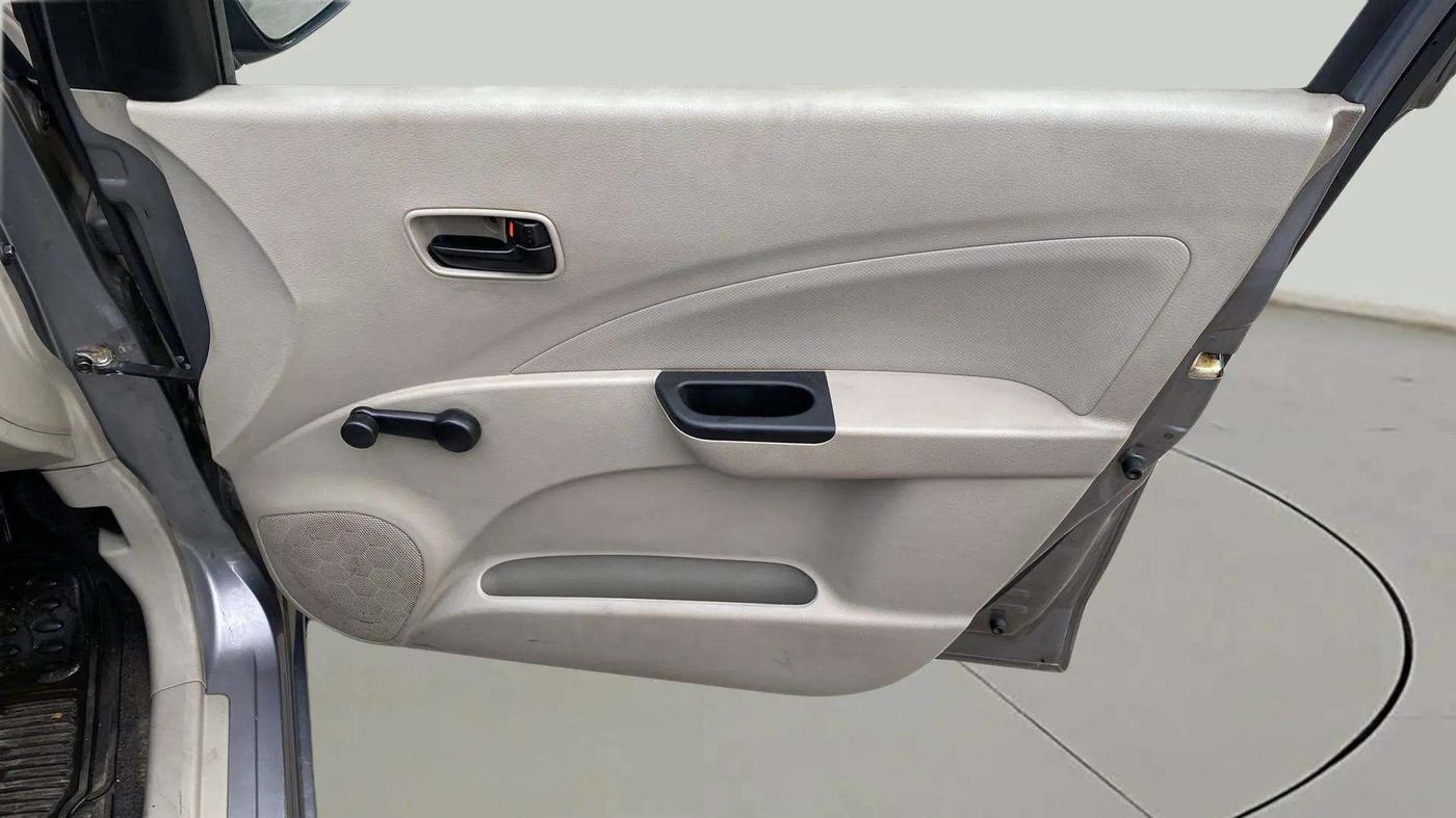 2017 Maruti Celerio LXI, Petrol, Manual, 44,615 km, Driver Side Door Panels Control