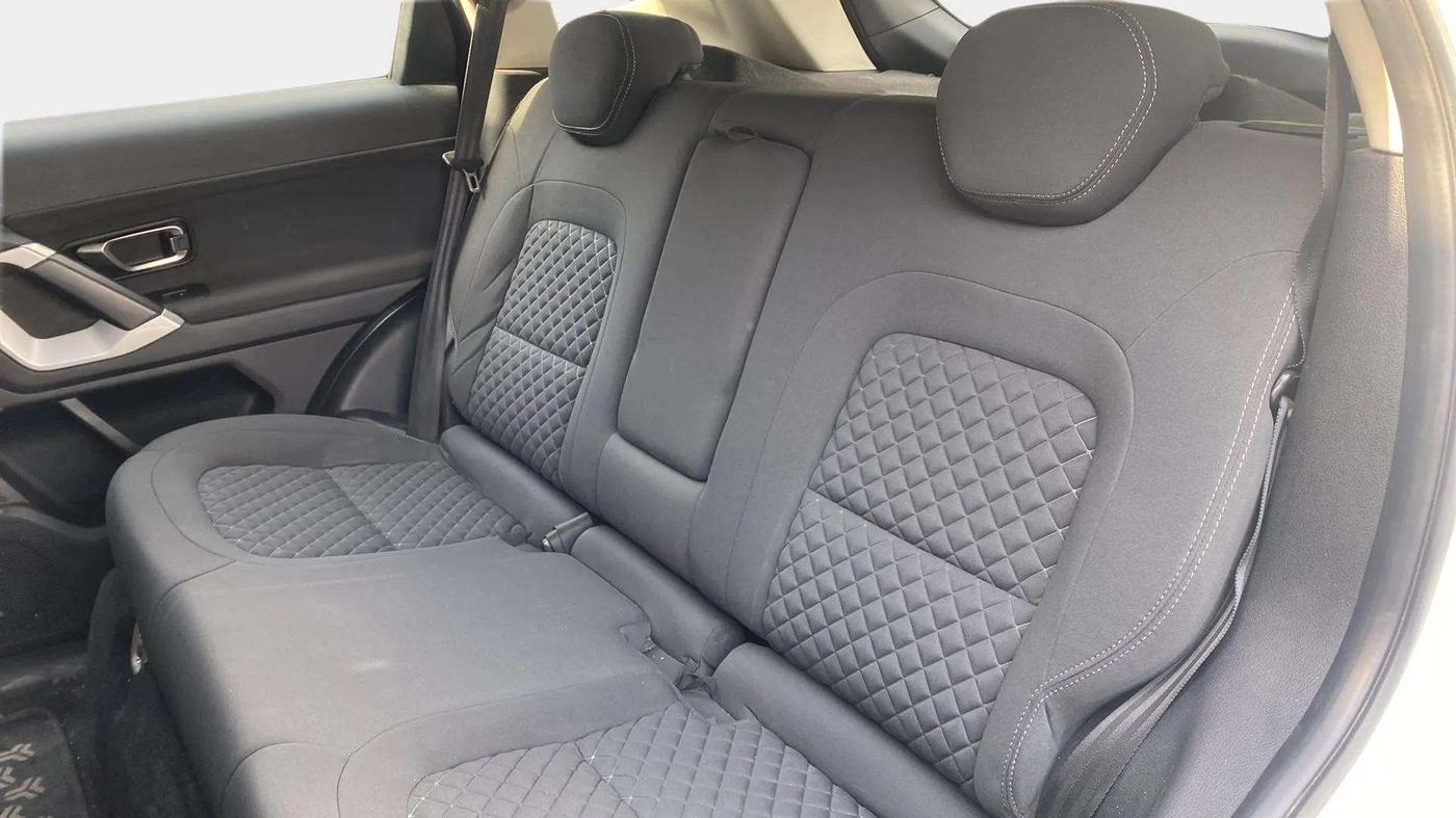 2020 Tata Harrier XT 2.0L KRYOTEC, Diesel, Manual, 47,207 km, Right Side Rear Door Cabin
