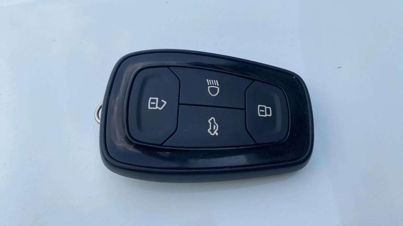 2020 Tata Harrier XT 2.0L KRYOTEC, Diesel, Manual, 47,207 km, Key Close Up