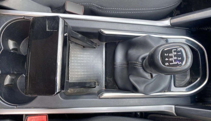 2020 Tata Harrier XT 2.0L KRYOTEC, Diesel, Manual, 47,181 km, Gear Lever