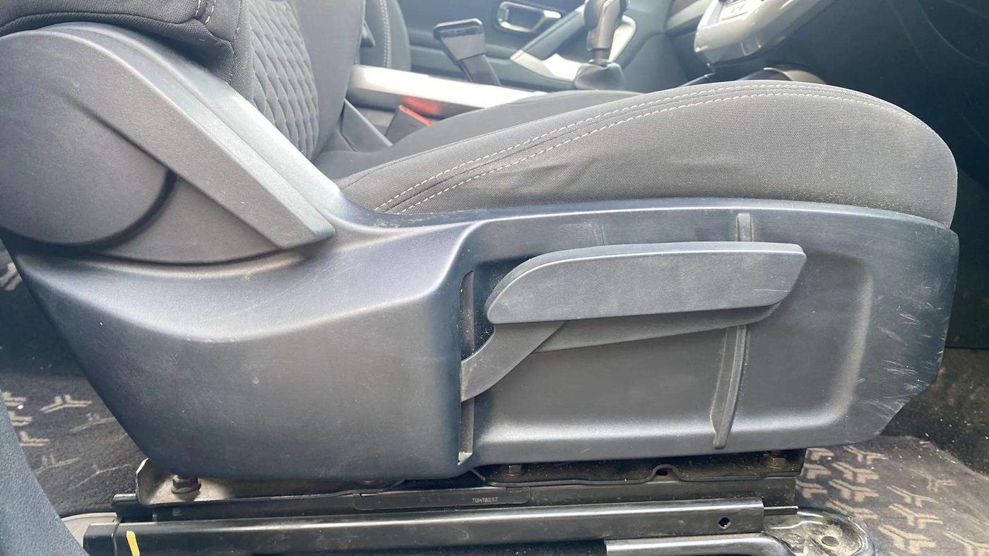 2020 Tata Harrier XT 2.0L KRYOTEC, Diesel, Manual, 47,207 km, Driver Side Adjustment Panel