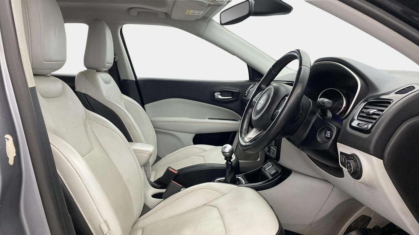2018 Jeep Compass LIMITED PLUS DIESEL, Diesel, Manual, 49,590 km, Right Side Front Door Cabin