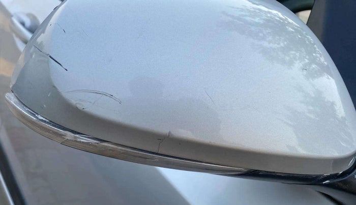 2014 Hyundai Xcent S (O) 1.2, Petrol, Manual, 69,053 km, Right rear-view mirror - Mirror movement not proper