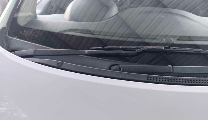 2014 Hyundai Xcent S (O) 1.2, Petrol, Manual, 69,053 km, Front windshield - Noise From Wiper System