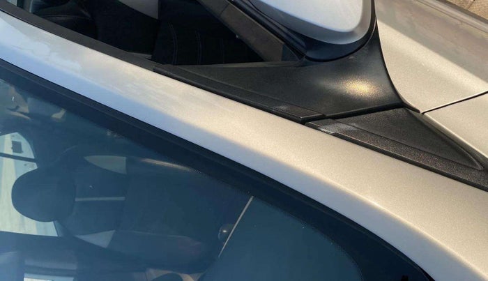 2014 Hyundai Xcent S (O) 1.2, Petrol, Manual, 69,053 km, Left A pillar - Minor scratches