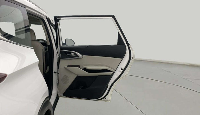 2023 KIA CARENS PRESTIGE PLUS 1.5 PETROL IMT 7 STR, Petrol, Manual, 36,162 km, RHS Rear Door