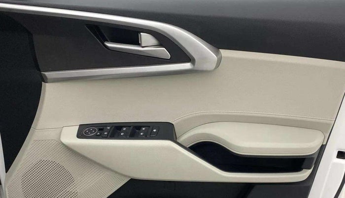2023 KIA CARENS PRESTIGE PLUS 1.5 PETROL IMT 7 STR, Petrol, Manual, 36,162 km, Driver Side Door Panels Control