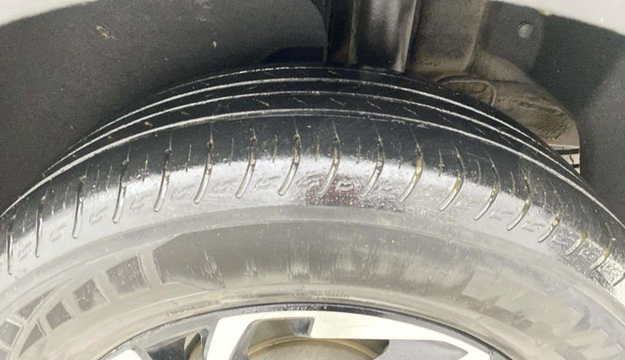 2023 KIA CARENS PRESTIGE PLUS 1.5 PETROL IMT 7 STR, Petrol, Manual, 36,162 km, Left Rear Tyre Tread