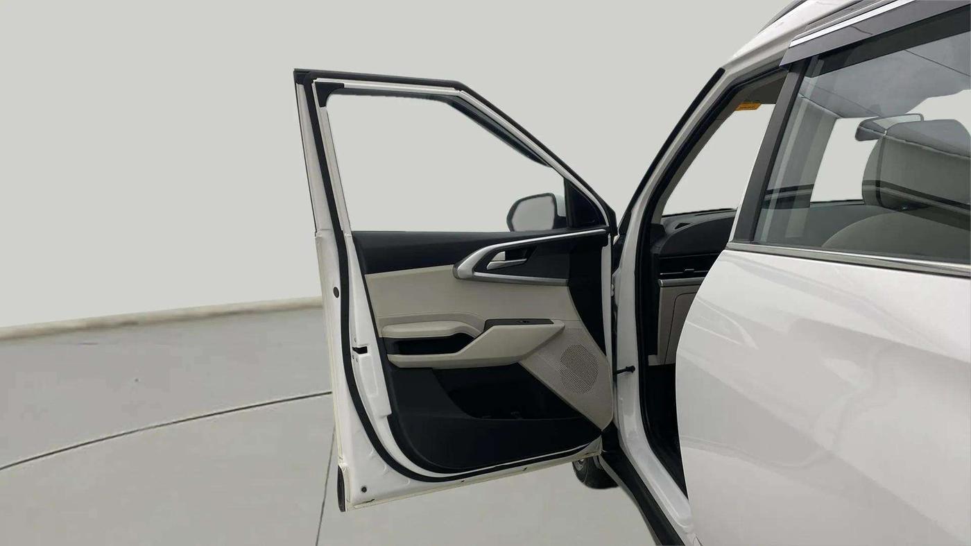 2023 KIA CARENS PRESTIGE PLUS 1.5 PETROL IMT 7 STR, Petrol, Manual, 36,360 km, LHS Front Door